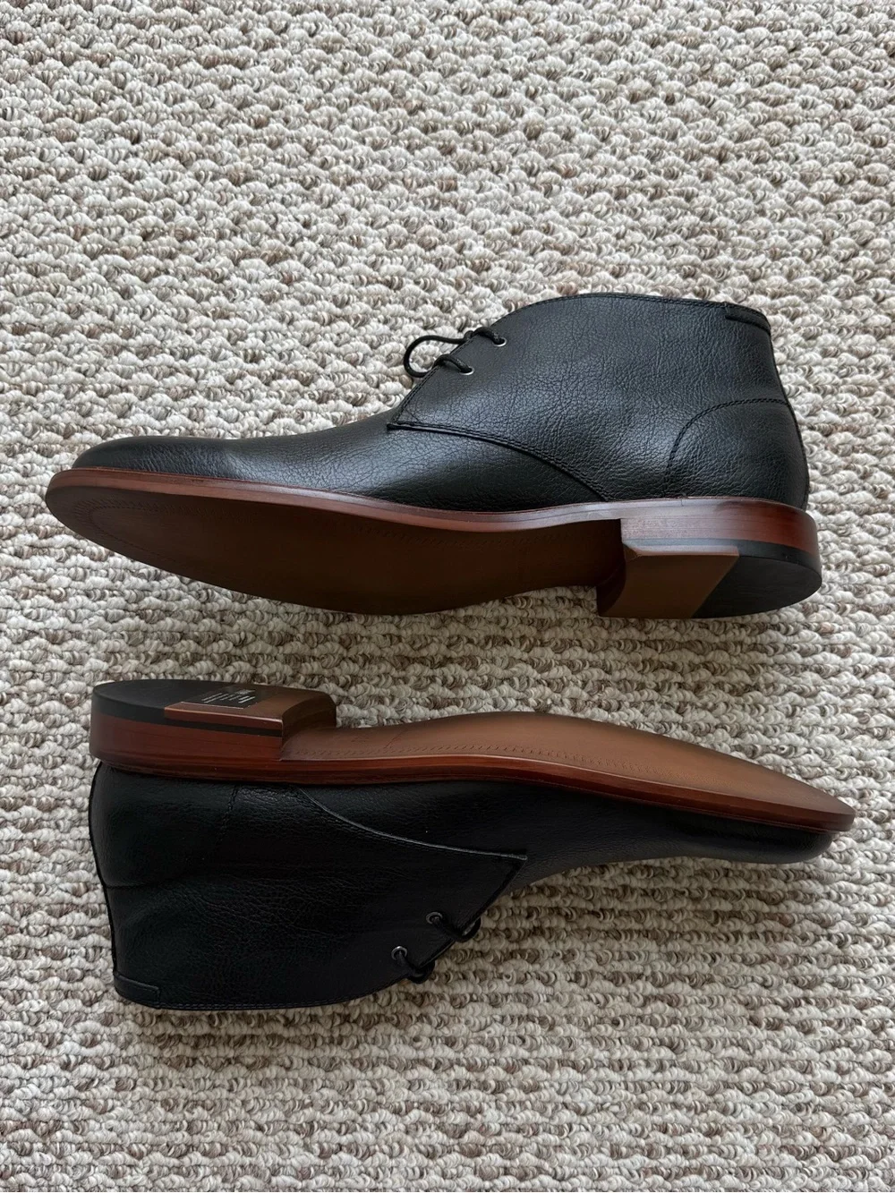 New Banana Republic Leather Chukka Boots